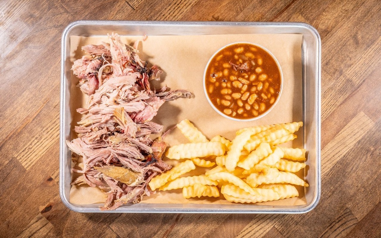 Barbecue tray with fries and baked beans